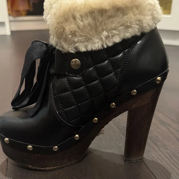 RED Valentino Black and Tan Heeled Boots - Picture 3 of 8